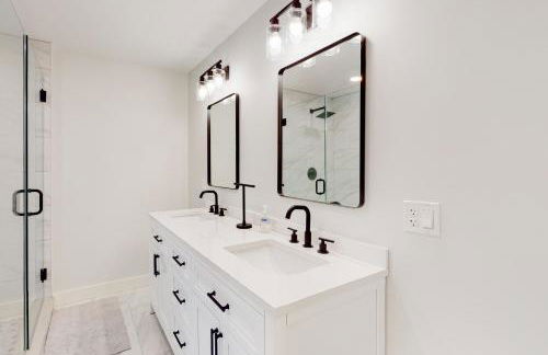 Beau's Beach House - Photo 12