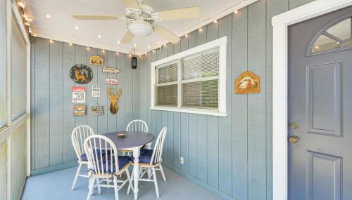 Pet-Friendly Fort McCoy Cabin w/ Fire Pit! - Foto 1