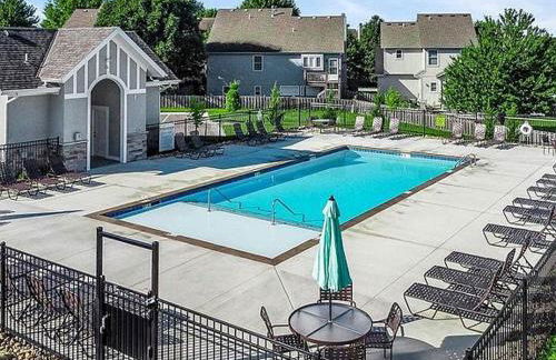 Luxury Modern KC Home Olathe Overland Park - Foto 32