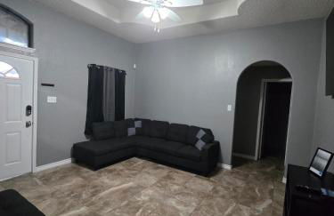 Home close to spacex, starbase and airport - Foto 10