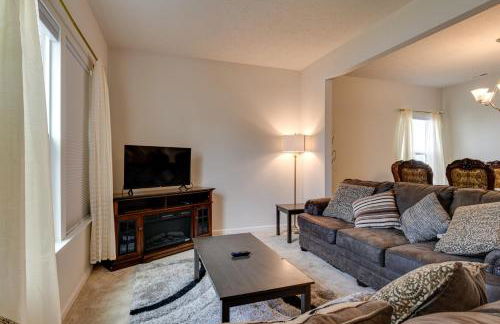 Spacious Home with Fireplace - Near Golf! - Foto 3