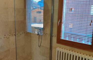 Spacious Ski Chalet In Traditional French Village, sleeps 8, Four Star with fibre broadband - Photo 52