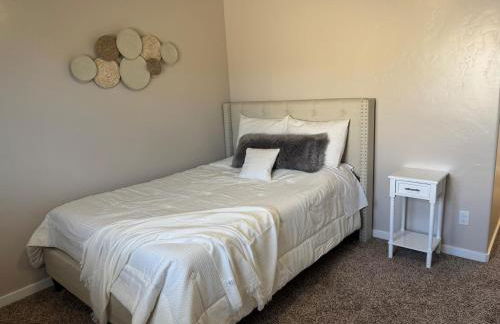 Spacious 4BR Retreat-Lush Garden - Foto 16