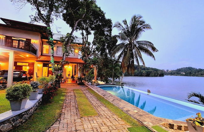 MYH - Lake Front Pvt Villa - Photo 19