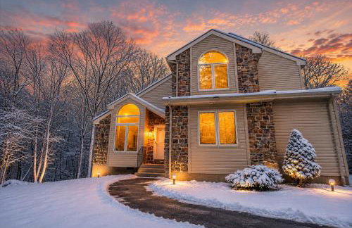 Harmony Hill Stylish 4bd Mountain Retreat, Hot Tub, Games - Foto 65