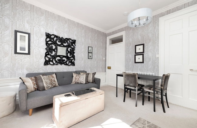 Elegant Flat Near Princes Street - Perfect Location, 24-7 Customer Support - Foto 9