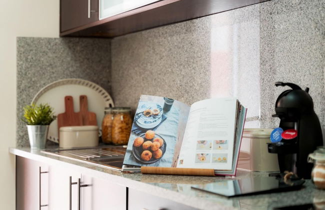 T1 Varandas Forte Piscina Ar Cond Garagem - Foto 3