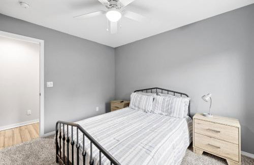 Lake Retreat Hot Tub Game Room Grill - Foto 28