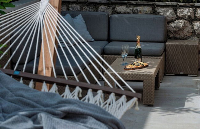 Holiday Home with Private heated Pool, Sea view & Basketball Court - Foto 17