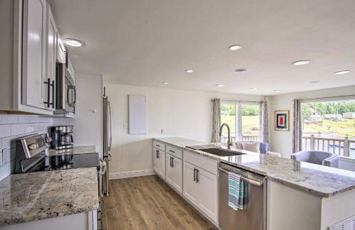 Lakefront Afton Cottage with Deck Walk to Boat Ramp - Foto 5