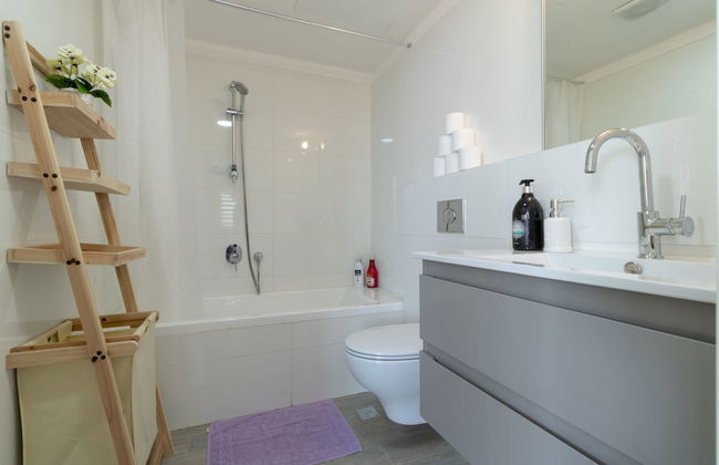 The Haneviim Court - Isrentals - Foto 38