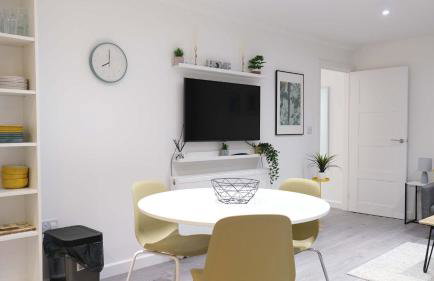 Lovely 2 Bed Apartment w Garden near Northampton - Photo 19