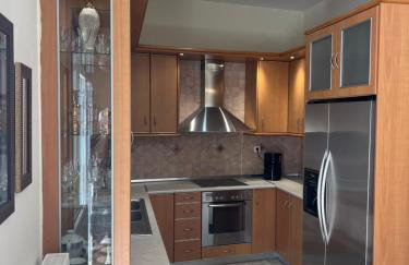 Cozy Kolonaki Retreat - Photo 3