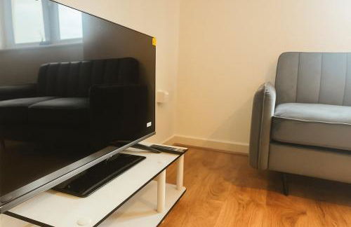 Contemporary 2 Bedroom Flat with Great Location in Salford - Foto 2