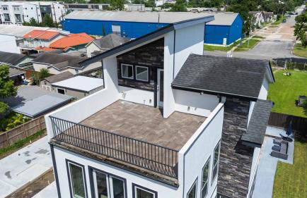 Resort vibe with Pool and Hot tub Downtown skyline views - Photo 15