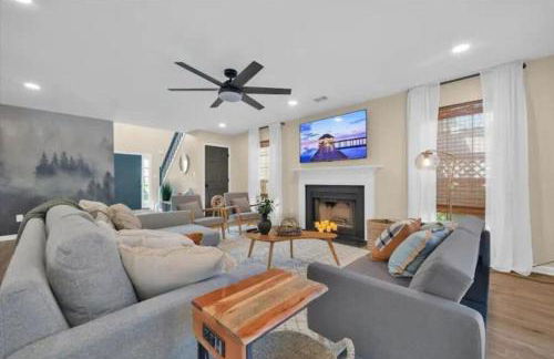 Family Home w FirePit GameRm Patio BbqGrill - Foto 5