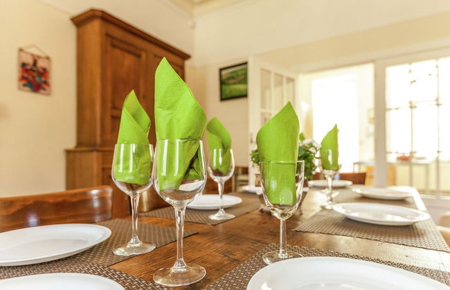 Spacious Holiday Home With Garden - Foto 19