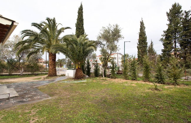 Cute Yellow Handmade House With Garden - Foto 58