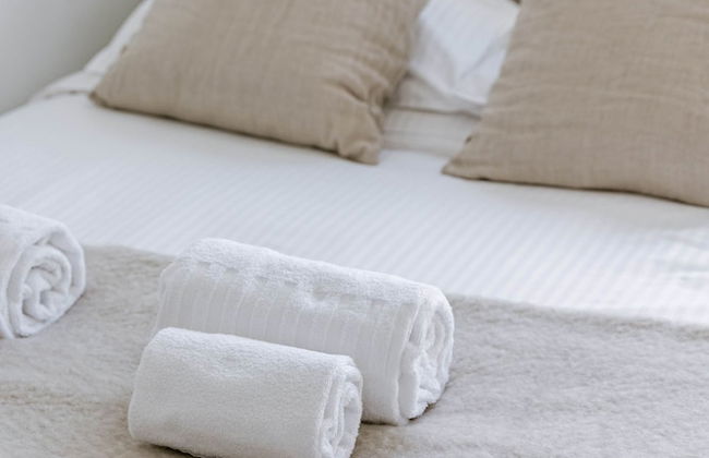 Modern Antwerp Apartment With City Views 2 Bedrooms - Photo 23