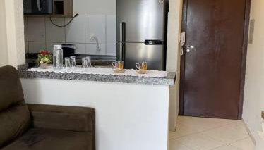 Apartamento faculdade Assis Gurgacz - Foto 5, stove, minibar