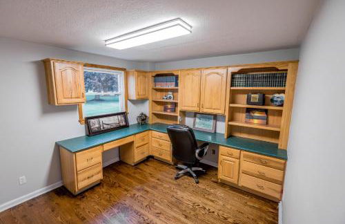 Lakeside Vineyard Farmhouse - Foto 26