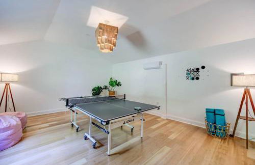 Luxury Mountain Retreat - 4 King Suites & Hot Tub - Photo 69