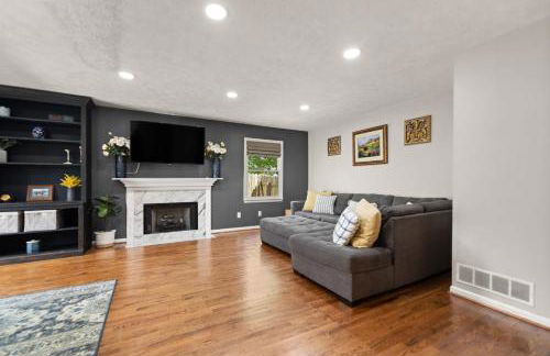 5 Minutes from Hospitals and UK! - Photo 6