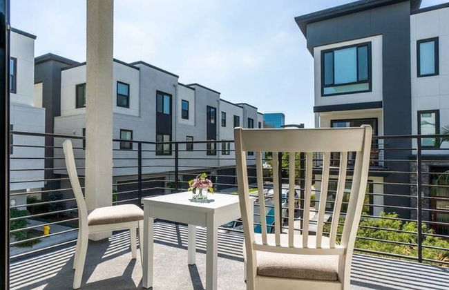 Private Room With Shared Bathroom - Photo 3