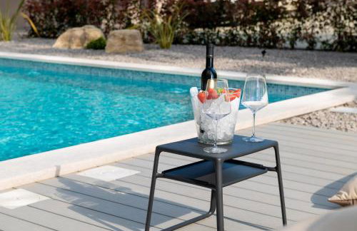 Luxury Villa Santa Cruz with XL pool and Jacuzzi - Photo 40