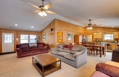 Minocqua Lakefront Cabin with Deck - Foto 5