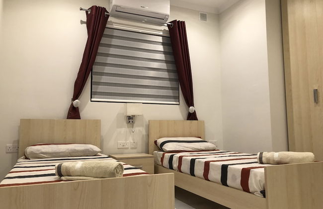 "1. Sea View Luxury 2 Bed Penthouse Close to Beach!" - Photo 4