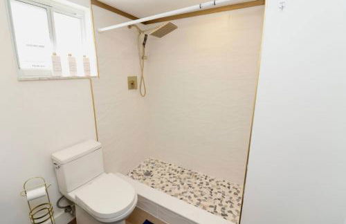 Luxury Oasis Getaway w/pool 15 mins from beach - Foto 16