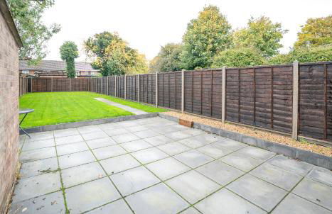 Dunstable 3-Bed House Sleeps 6 Driveway Parking Near Town Centre & Transport Links Close to Whipsnade Zoo Ideal for Families & Contractors - Photo 23