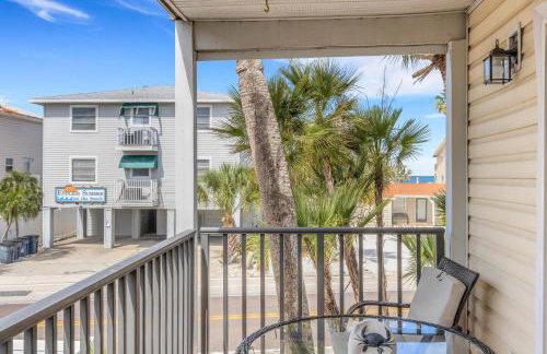 Oceanview - Heated Pool - Game Room - Steps to Beach - Sleeps 8 - Foto 24