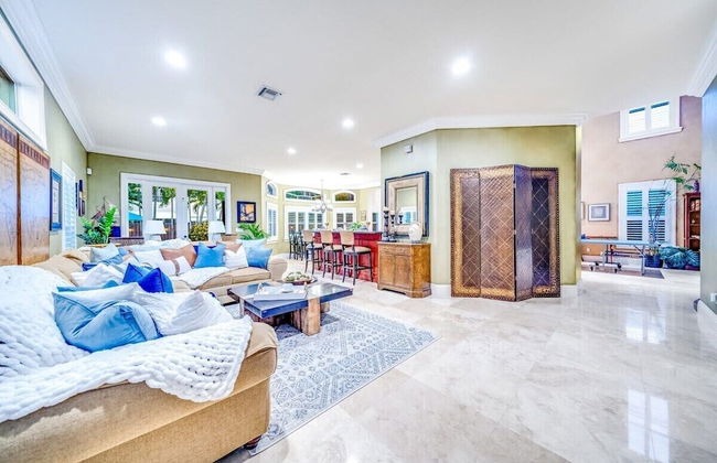 5 Bedroom Luxury Home, Minutes to Las Olas, Shops & Beach - Foto 11