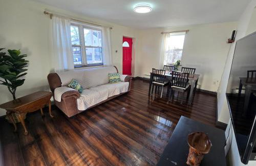 RentalsOP NJ01 Full house minutes from NYC, near to metlife, American Dream - Photo 1