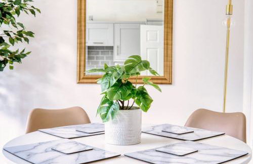 Stunning 2 Bed by the City Centre & Bute Park - Foto 15