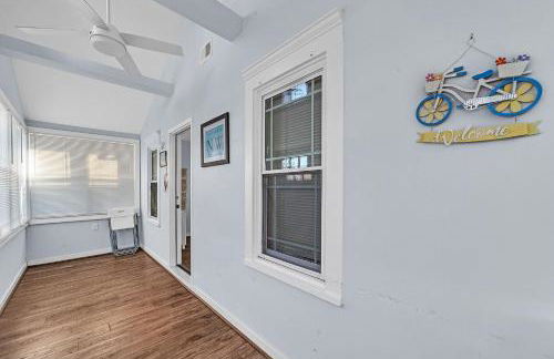 Cozy 3-BR Retreat, Four Blocks to Beach & Boardwalk home - Foto 24