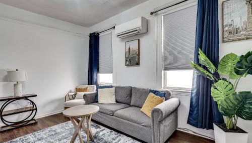 Walk to Public Transit! Pet-Friendly Lodi Apt - Foto 4