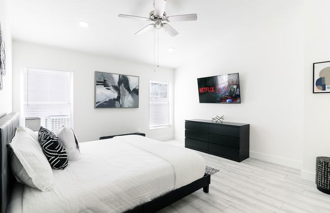 Modern Dream Disney Vacation Getaway Pool - Foto 1