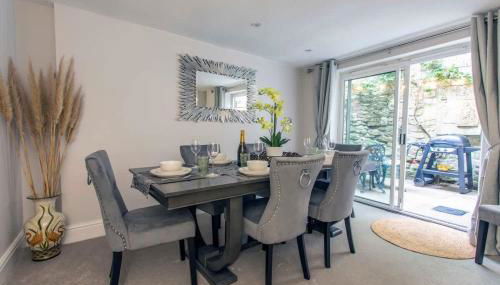 Central, beautiful home - with parking - Foto 3