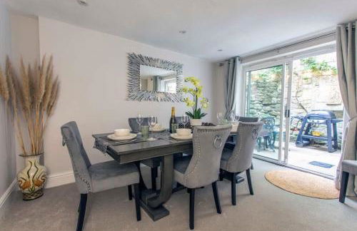 Central, beautiful home - with parking - Foto 3