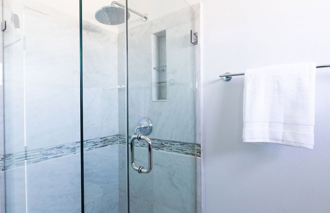 Bay Breeze by Avantstay Bayfront Home w/ Fire Pit & Private Dock in Balboa Peninsula - Foto 16