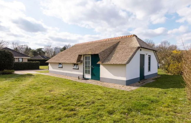 Bungalow in Veluwe Near Harderwijk - Photo 17