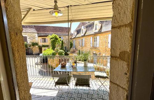 LE TERME maison en pierre dans village tous commerces au coeur du Périgord proche Sarlat et rivière Dordogne - Foto 39