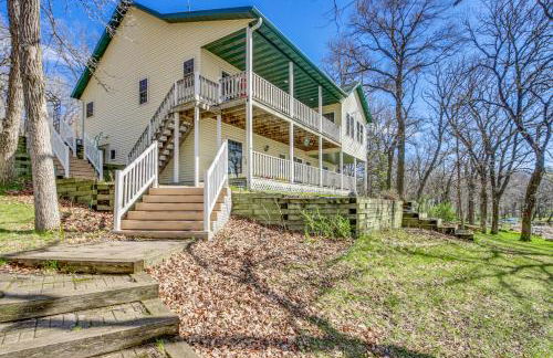 Pelican Rapids Lake House with Water Views and Dock! - Foto 34