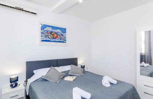 Miracle Apartments - Comfort Studio Apartment with Terrace and City View - Foto 12
