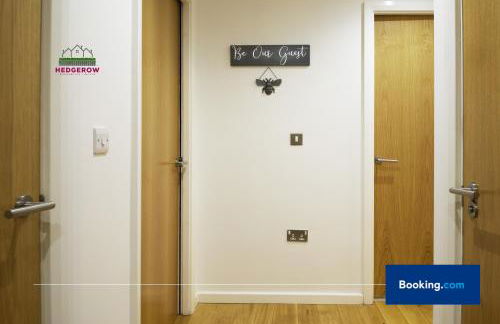 Premium Deals on Modern 2 -Bed 2-Bath Central City for Movers & Pros by Hedgerow l Embrace comfort and ease with our inviting 2 bedroom apartment l Attractions like Science and Industry Museum, Manchester Museum & Manchester Art Gallery - Foto 15