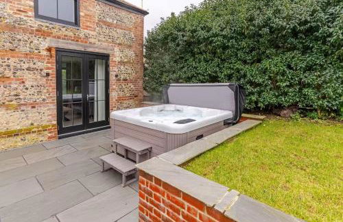 The Old Coach House - Hot Tub - Dorset - Photo 34