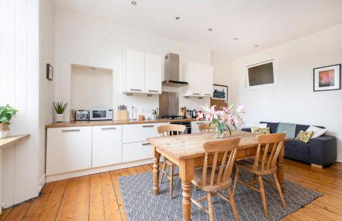 Tasteful 1-bedroom Apartment near Edinburgh Meadows - Foto 16